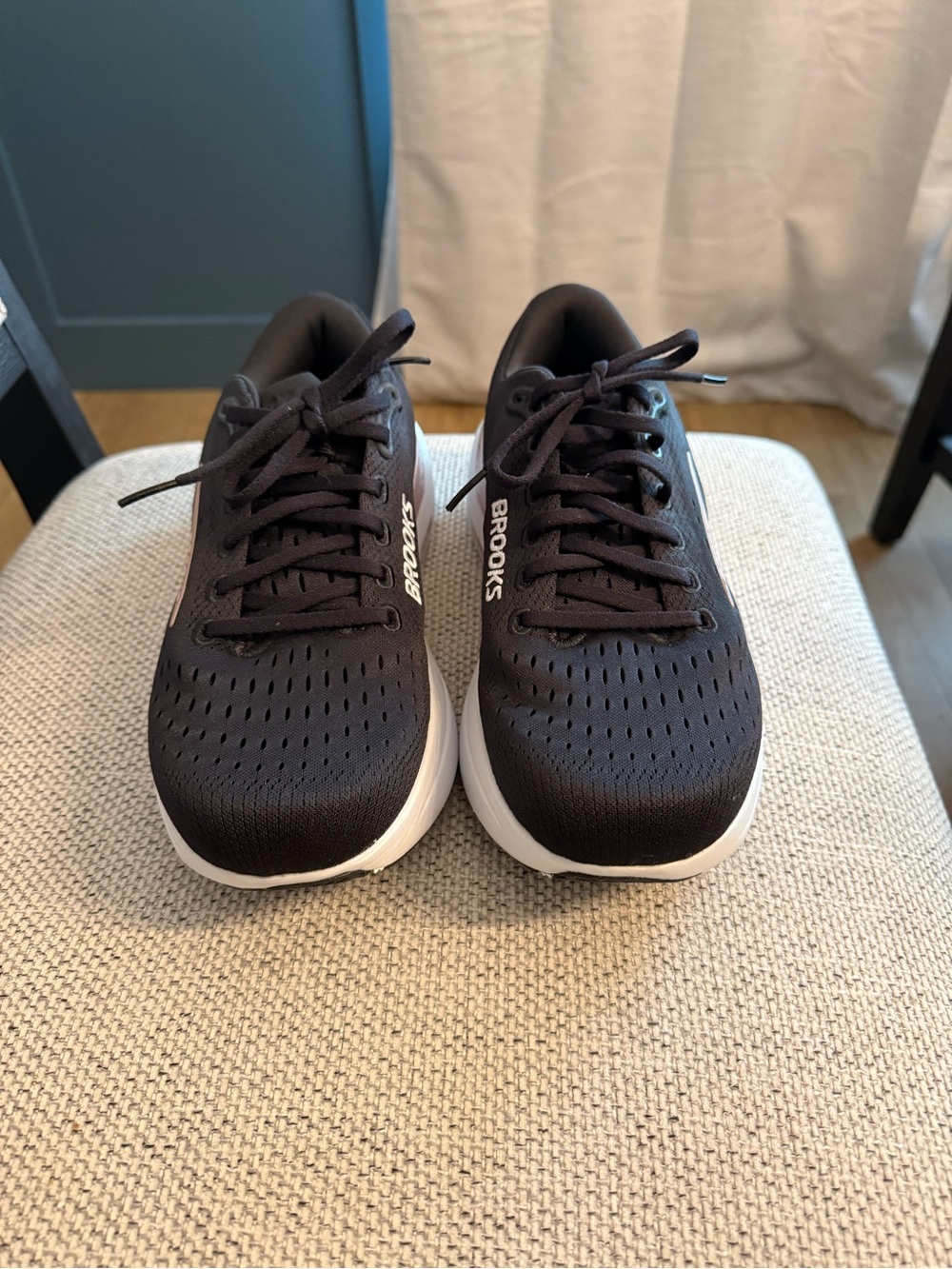 Brooks Women’s Black Running Shoes with Rose Accent - Picture 2 of 7